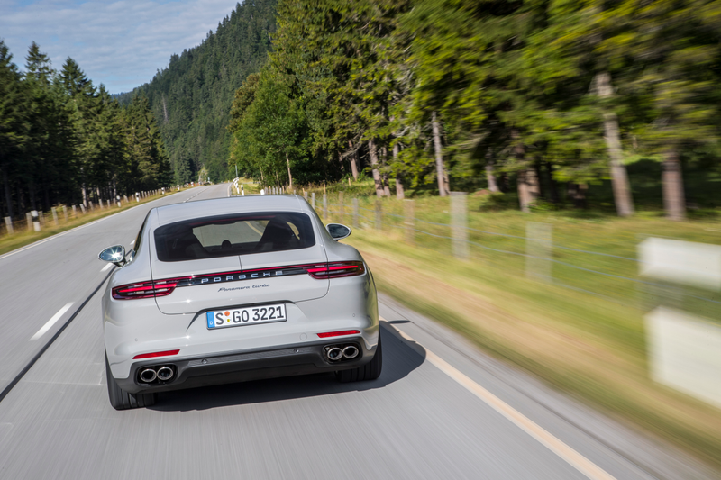 Illustration for article titled The 2017 Porsche Panamera Isn't Hardcore Enough To Buy Just Yet